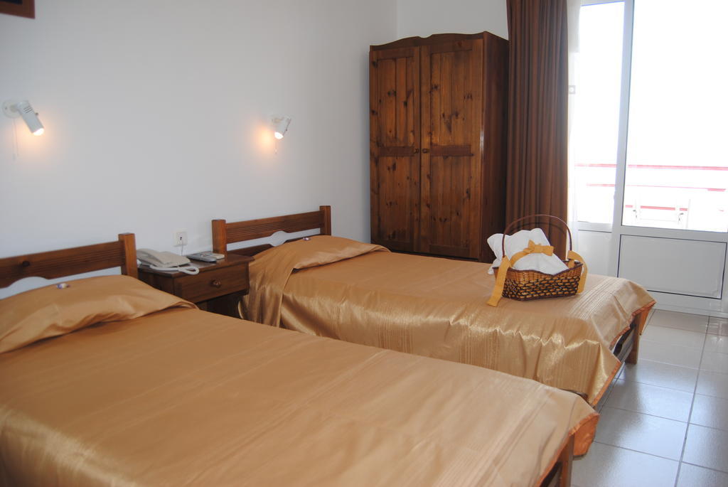 Maria Rooms Agia Ermioni Chambre photo